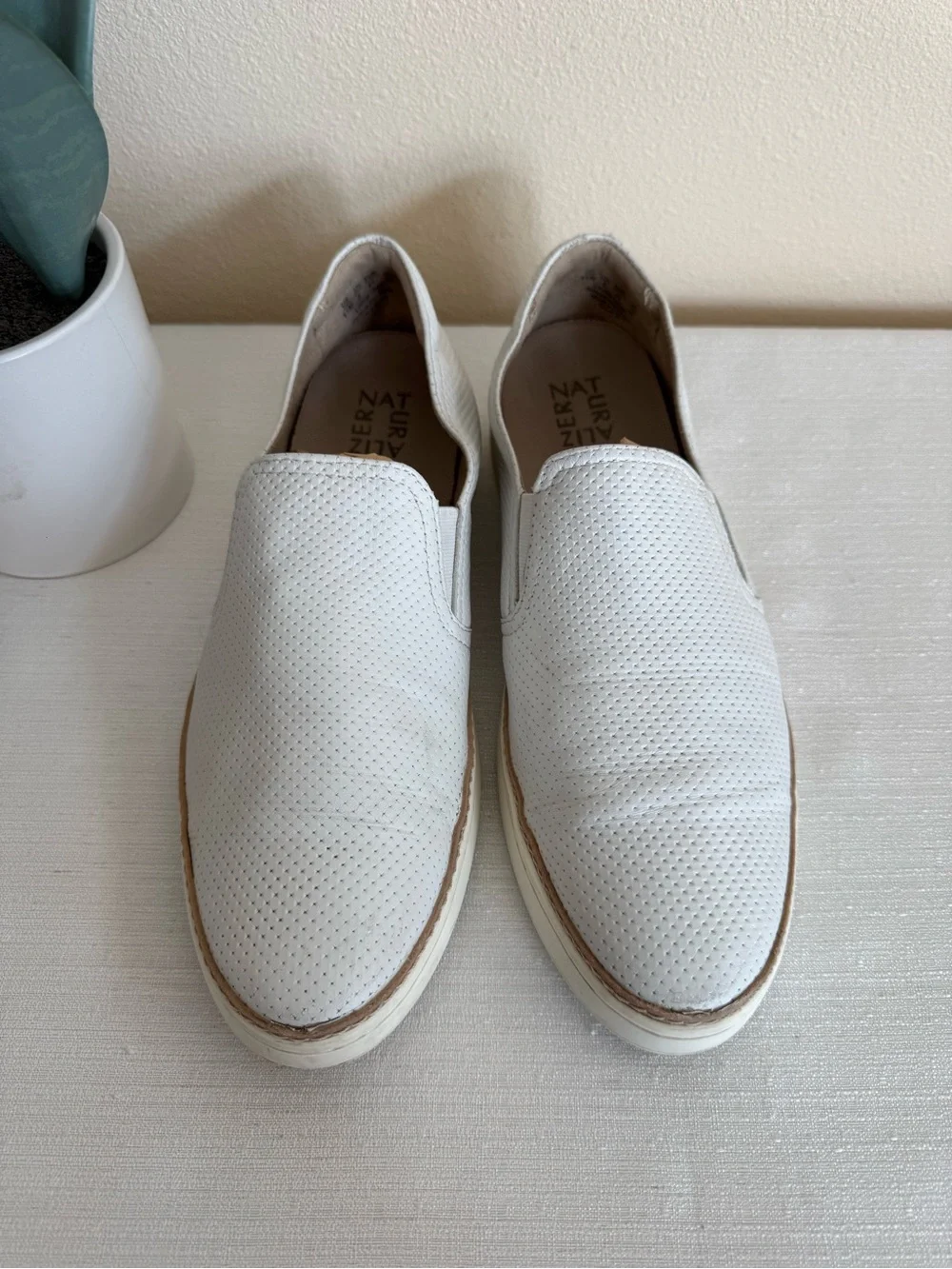 Naturalizer Zola White Perforated Leather Slip On Casual Sneakers